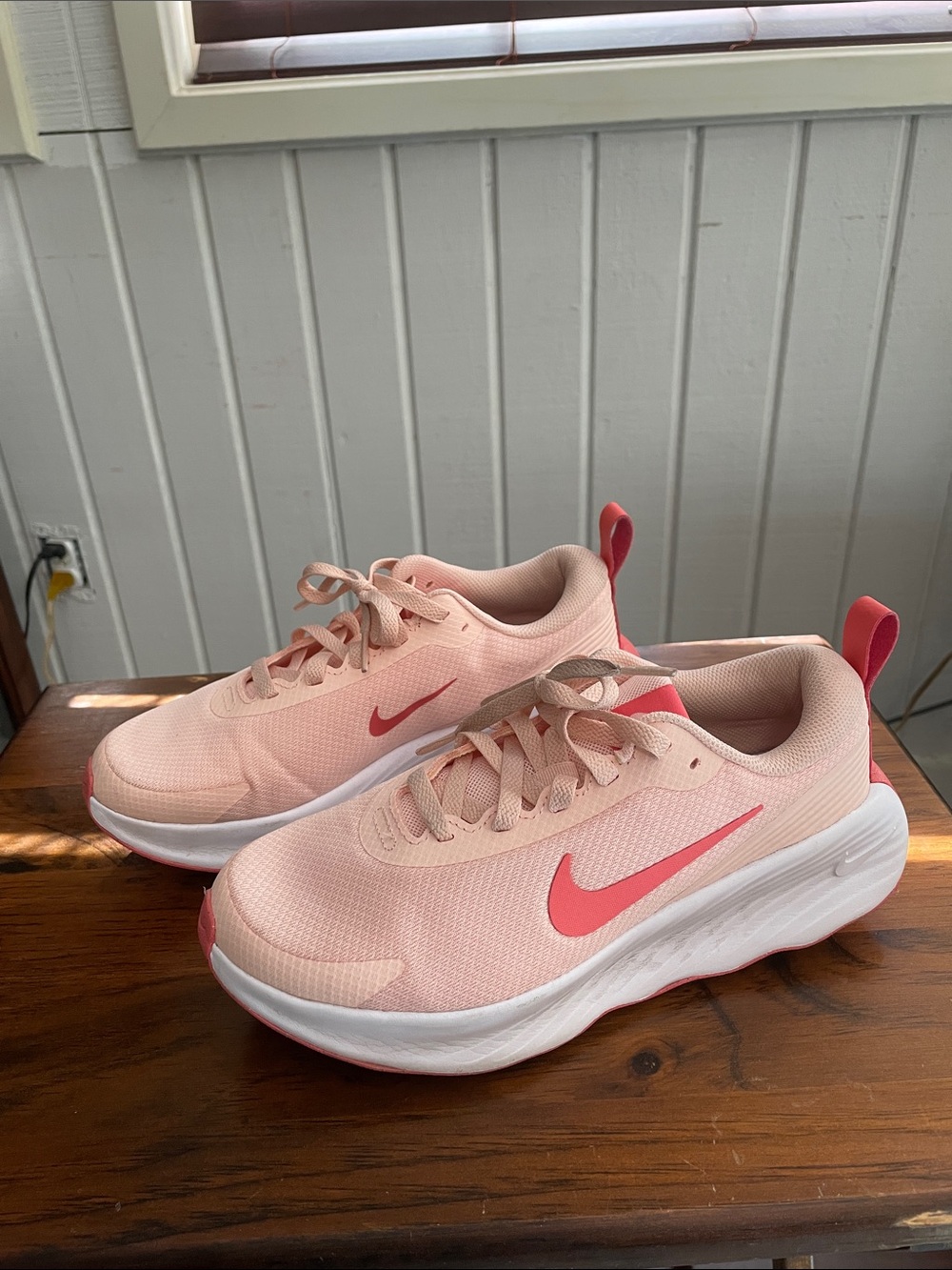 Nike Peach/Pink and Coral Women's Running Shoes Size 7